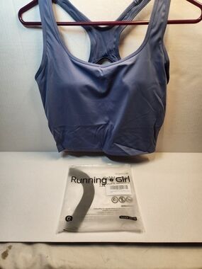 Running Girl Women's Racerback Sports Bra — Dusty Lavender